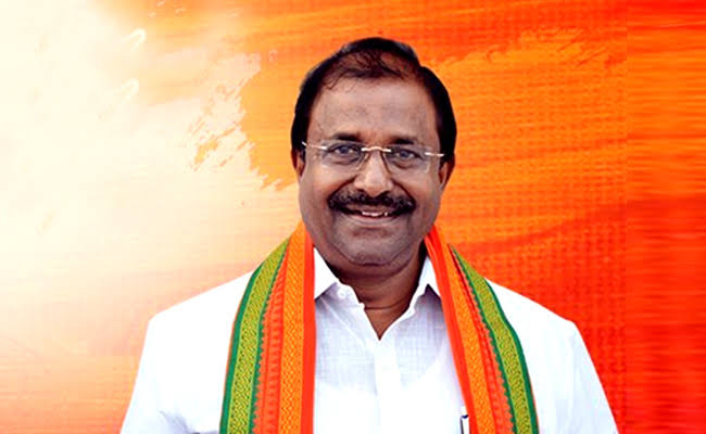 బీజేపీలో ముసలం, సోము వీర్రాజుకి చెక్ పెట్టేందుకు చేతులు కలిపిన ఏపీనేతలు