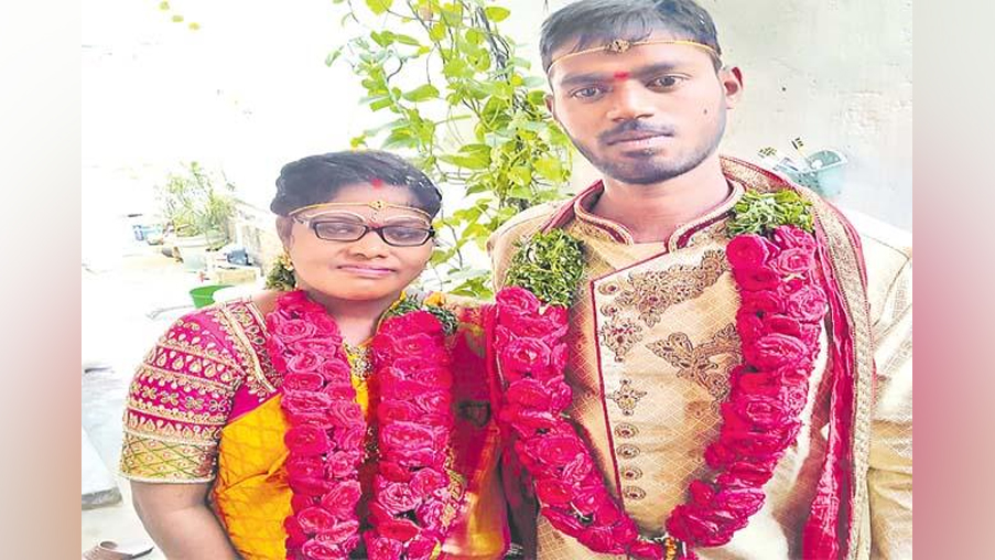 పెద్దలను ఎదిరించి కులాంతర వివాహం.. నాలుగు నెలల్లో ఊహించని విషాదం