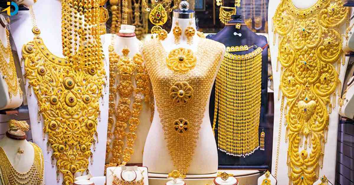 పసిడి ప్రియులకు షాక్.. మళ్లీ పెరిగిన ధరలు..!