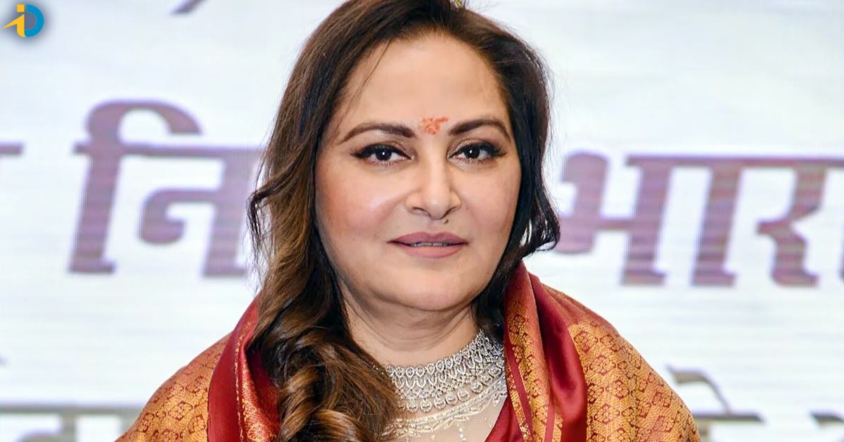 సినీనటి జయప్రదకు నాన్ బెయిలబుల్ వారెంట్!