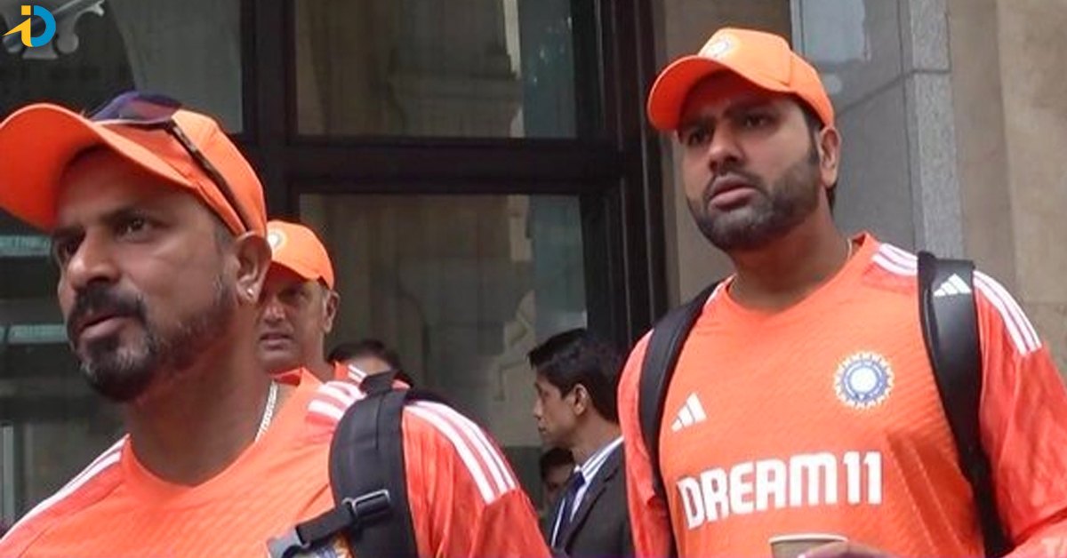 వరల్డ్ కప్ ముందు టీమిండియాకి కొత్త జెర్సీ! ఎక్కడో కొడుతోంది!