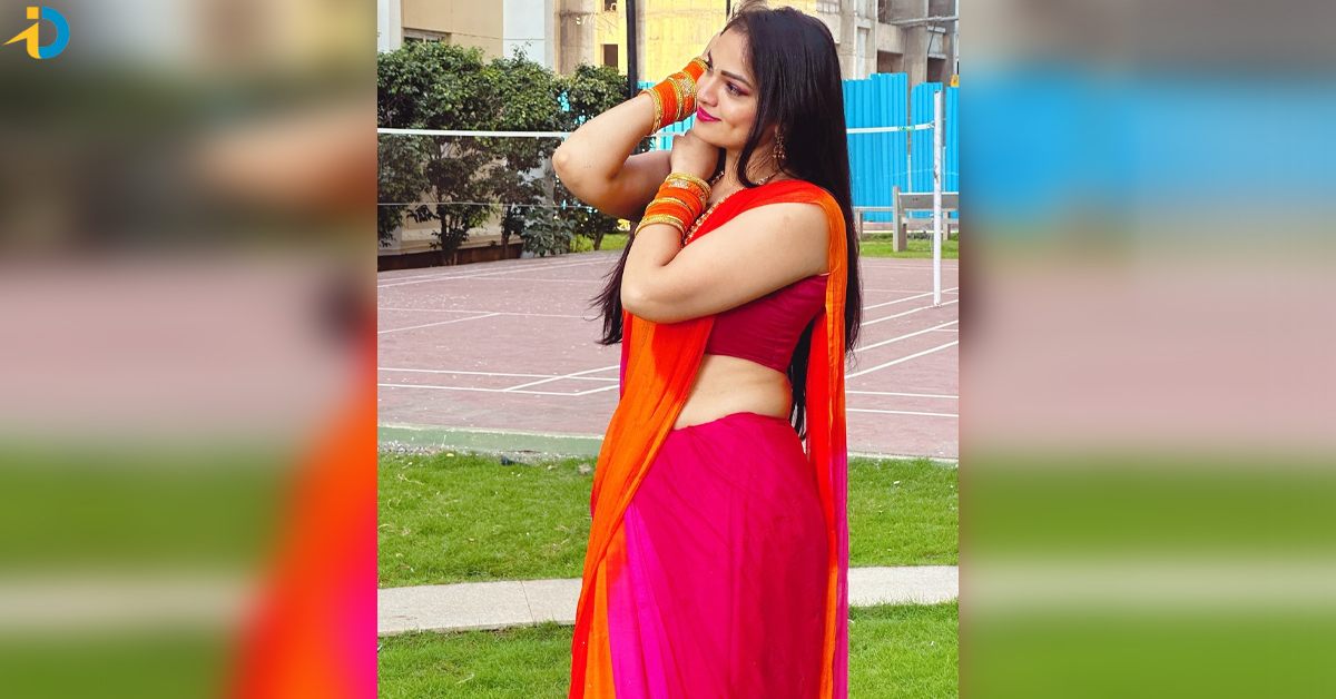 Comparing Ashwini to an Arabian horse