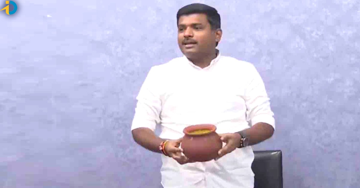 Gudivada Amarnath return gift to Nara Lokesh