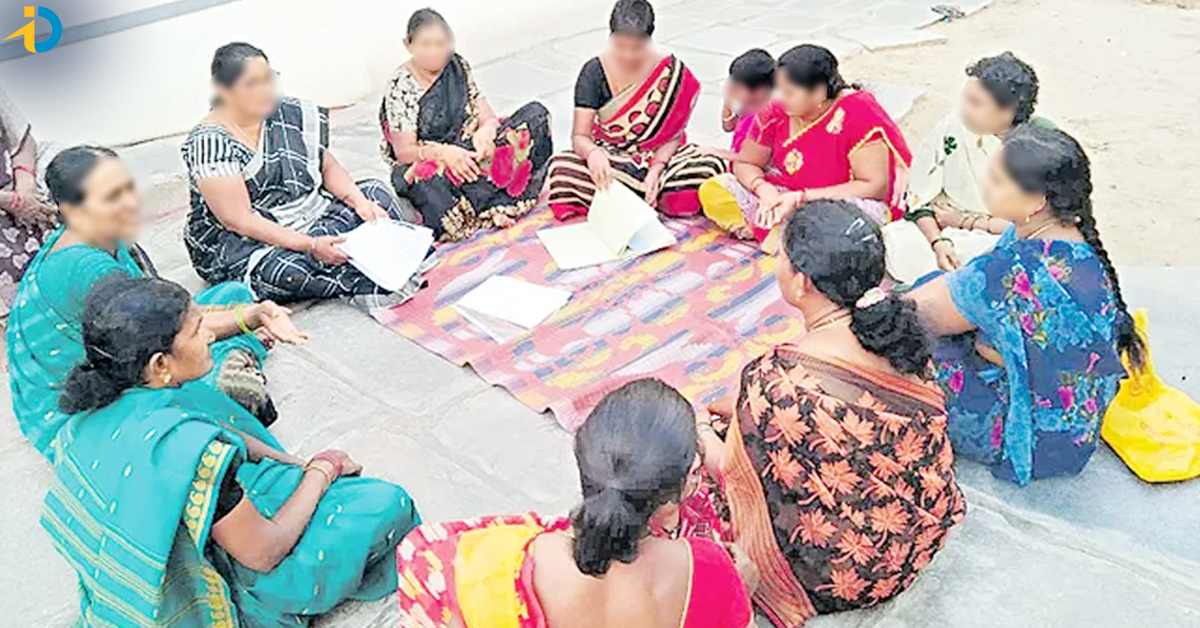 డ్వాక్రా గ్రూపు మహిళలకు గుడ్ న్యూస్…తెలంగాణ సర్కార్ కీలక నిర్ణయం..!