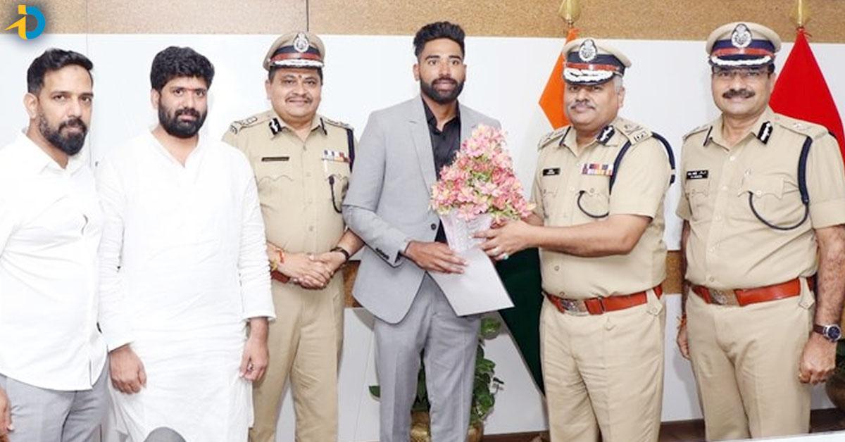 తెలంగాణ పోలీస్‌లో చేరిన స్టార్‌ క్రికెటర్‌ సిరాజ్‌! ఇకపై DSPగా..