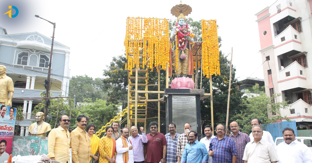 నందమూరి తారకరాముడు అందరి గుండెల్లో ఉన్నాడు