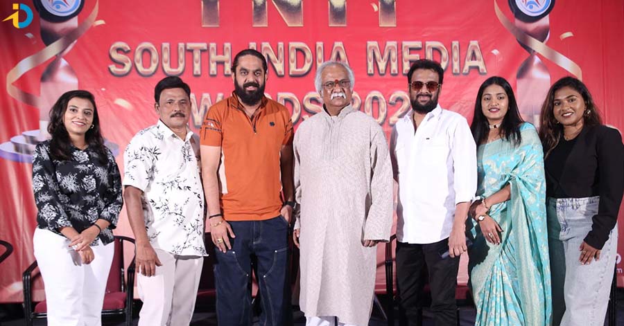 బెంగళూరులో TNIT మీడియా అవార్డ్స్ ఈవెంట్‌